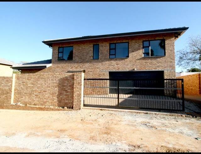 3 BEDROOM DUPLEX FOR SALE IN RADIOKOP